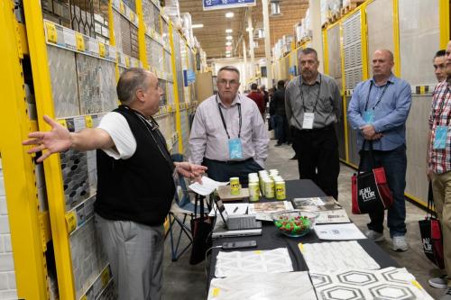 Mgr-Mtg-Vendor-Displays-060