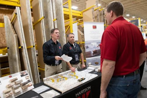 Mgr-Mtg-Vendor-Displays-078