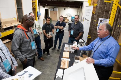 Mgr-Mtg-Vendor-Displays-082