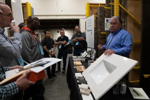 Mgr-Mtg-Vendor-Displays-083