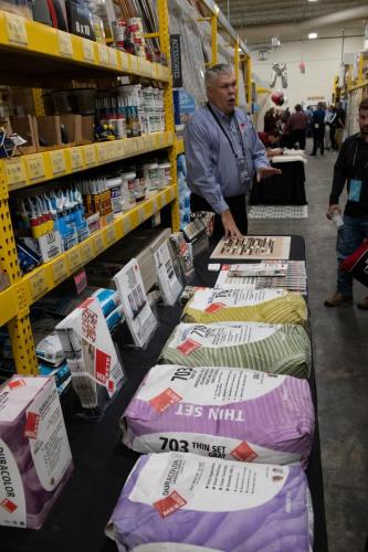 Mgr-Mtg-Vendor-Displays-087