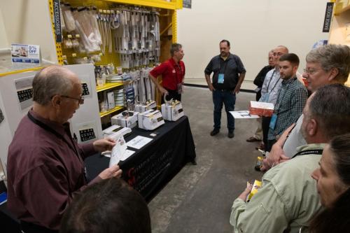 Mgr-Mtg-Vendor-Displays-092