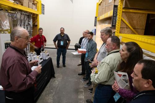 Mgr-Mtg-Vendor-Displays-093