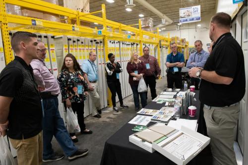 Mgr-Mtg-Vendor-Displays-096