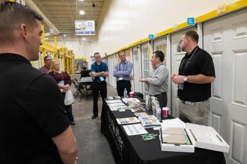 Mgr-Mtg-Vendor-Displays-097