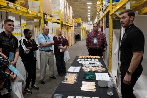 Mgr-Mtg-Vendor-Displays-099