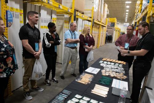 Mgr-Mtg-Vendor-Displays-100