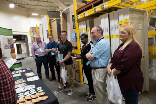 Mgr-Mtg-Vendor-Displays-101