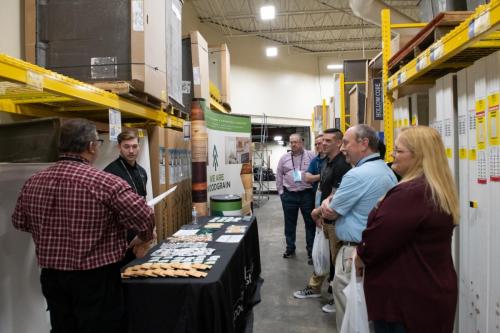 Mgr-Mtg-Vendor-Displays-102