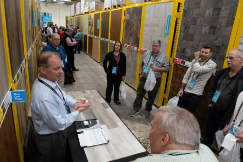 Mgr-Mtg-Vendor-Displays-111