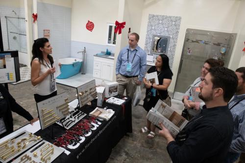 Mgr-Mtg-Vendor-Displays-113