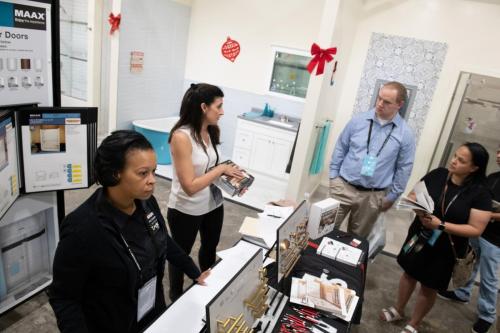 Mgr-Mtg-Vendor-Displays-115